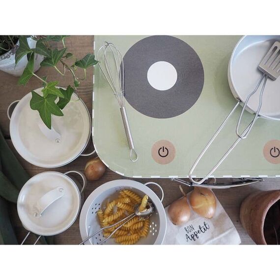 Jabadabado Βαλιτσάκι Με Σκεύη Μαγειρικής JB-G12022 - Δώρα στο Oneirokosmos