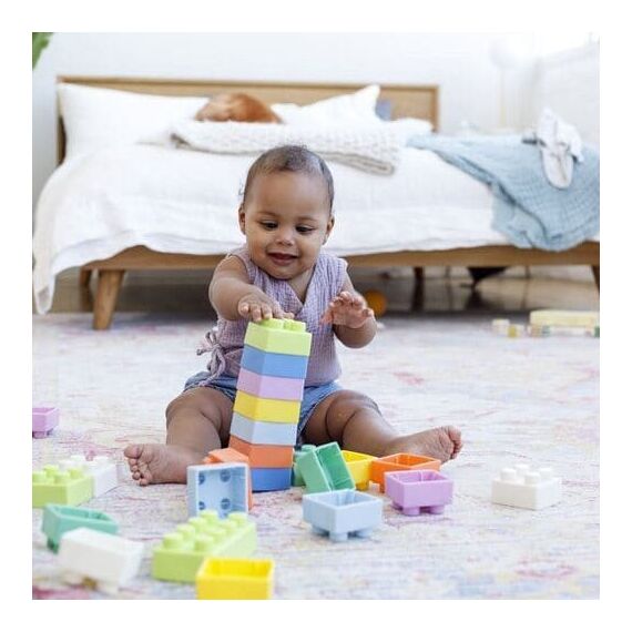 Infantino Εκπαιδευτικό Παιχνίδι Τουβλάκια Super Soft 1st Building Blocks B-315058 - Δώρα στο Oneirokosmos