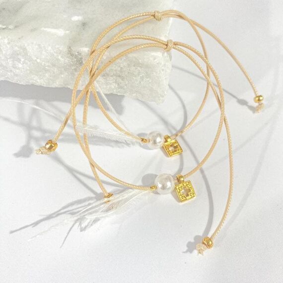 Afitexno Μαρτυρικό Βάπτισης Βραχιόλι με Μεταξωτό Κορδόνι και Επίχρυσο Σταυρό 24κ. 50τεμ. 24004 - Για Κορίτσι στο Oneirokosmos