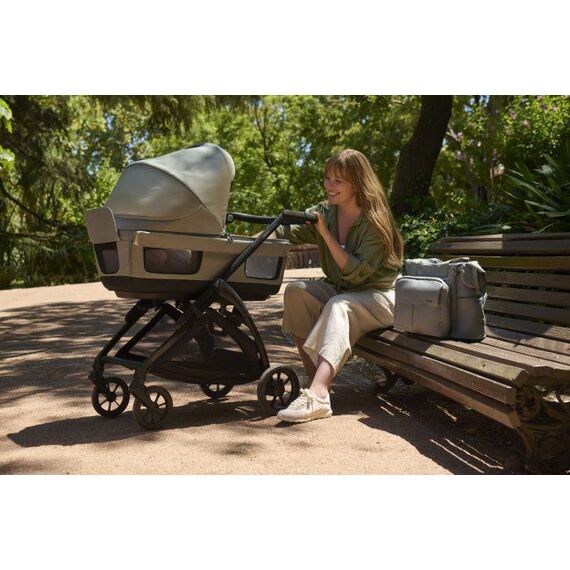Inglesina Σύστημα Μεταφοράς Electa Quattro με Κάθισμα Αυτοκινήτου Darwin 2025 Upper Black και Σκελετό  Iridio Black  KA51S0UPB - Πολυκαρότσια, Συστήματα Μεταφοράς στο Oneirokosmos