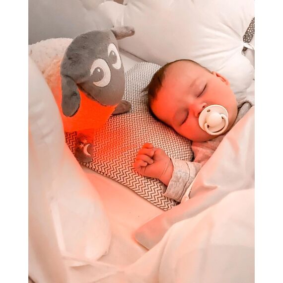 Ewan το προβατάκι DELUXE: Επαναφορτιζόμενο Βοήθημα Ύπνου με αισθητήρα κλάματος και φως  Γκρι  EW821252 - Παιχνίδια στο Oneirokosmos