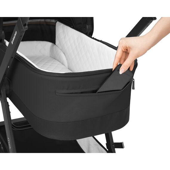 Kikka Boo Πολυκαρότσι 3 in 1 with Carrycot Mia Black 31001010263 - Πολυκαρότσια, Συστήματα Μεταφοράς στο Oneirokosmos